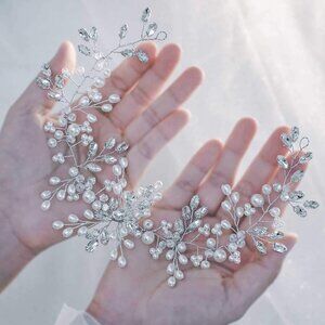 Elegant Silver and White Pearl Hair Accessory
